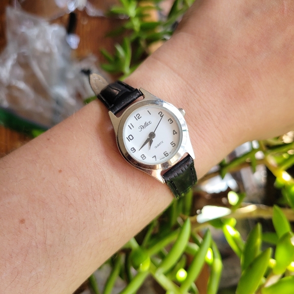 Vintage Reflex Quartz Watch - Picture 2 of 9